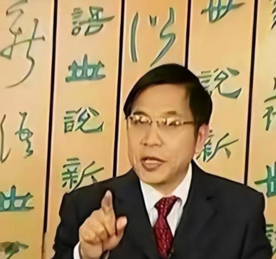 “中医不灭，天理难容？”中南大学的教授张功耀发起万人签名，要求取消中医药，这是一