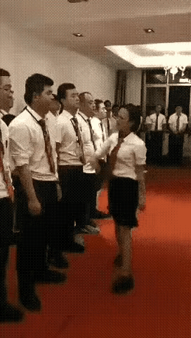 过分！要是你遇到这样的领导会怎么办？