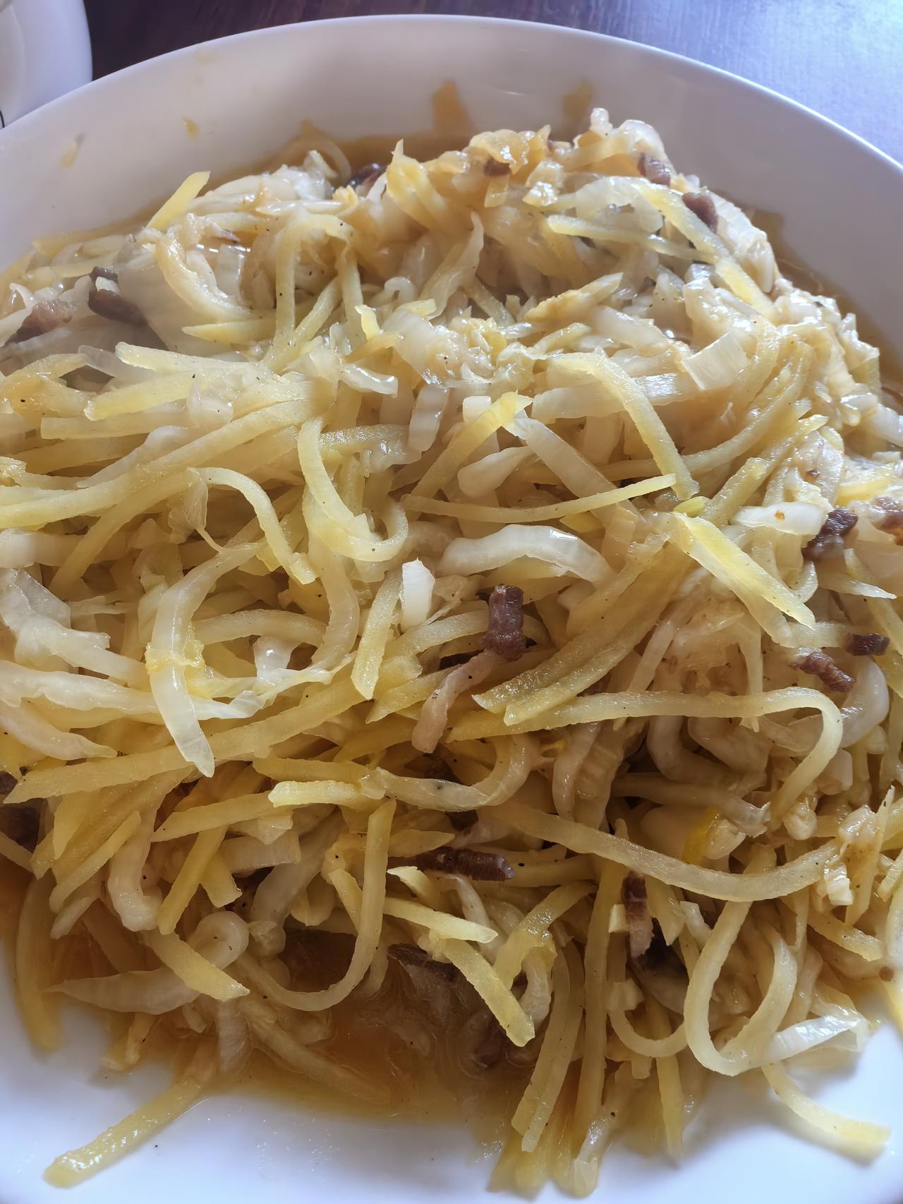 老公好友，年过半百57岁，使大劲花了12万买了一个二手楼房。简单的装修，打算过