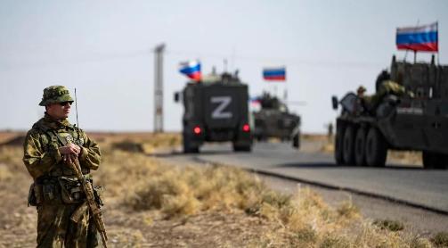 当地时间2026年1月25日，大批俄罗斯空天军从叙利亚东北部机场起飞，据称俄军开