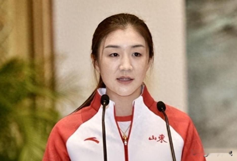 陈梦再获官方力挺！32岁老将逆袭背后，王曼昱一句话早已预言快过年了，体坛也没