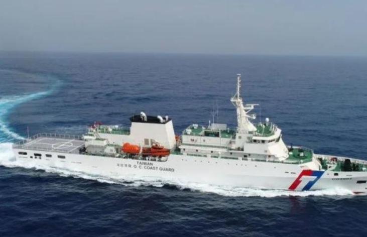 东沙水炮冲突内幕！德国之声中文网10月2日称，台湾地区海巡部门为何水炮驱离中国渔