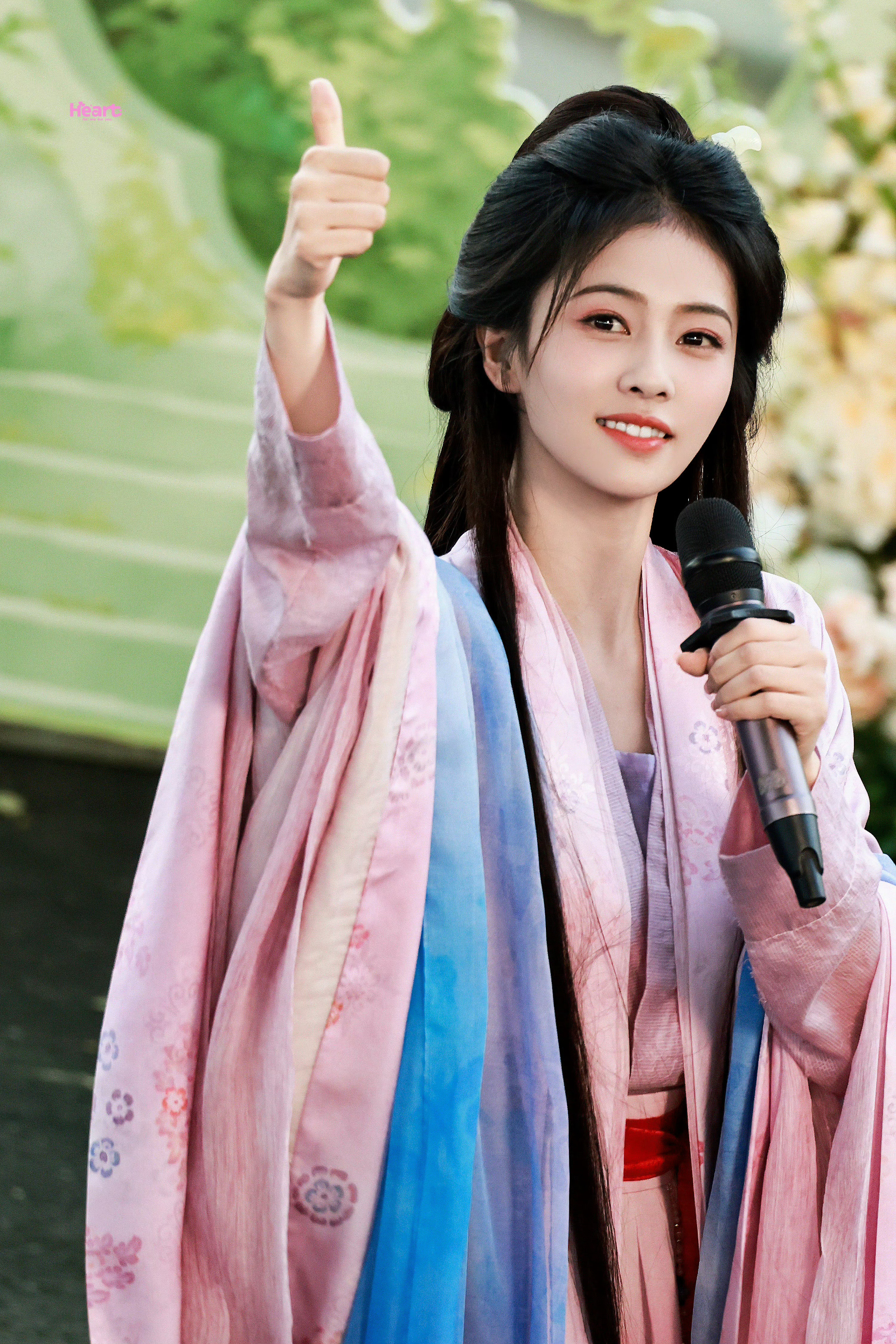 好多白鹿的黑热搜啊！要不是我看过原片，知道根本就没有任何不妥，就可能被造谣的洗脑