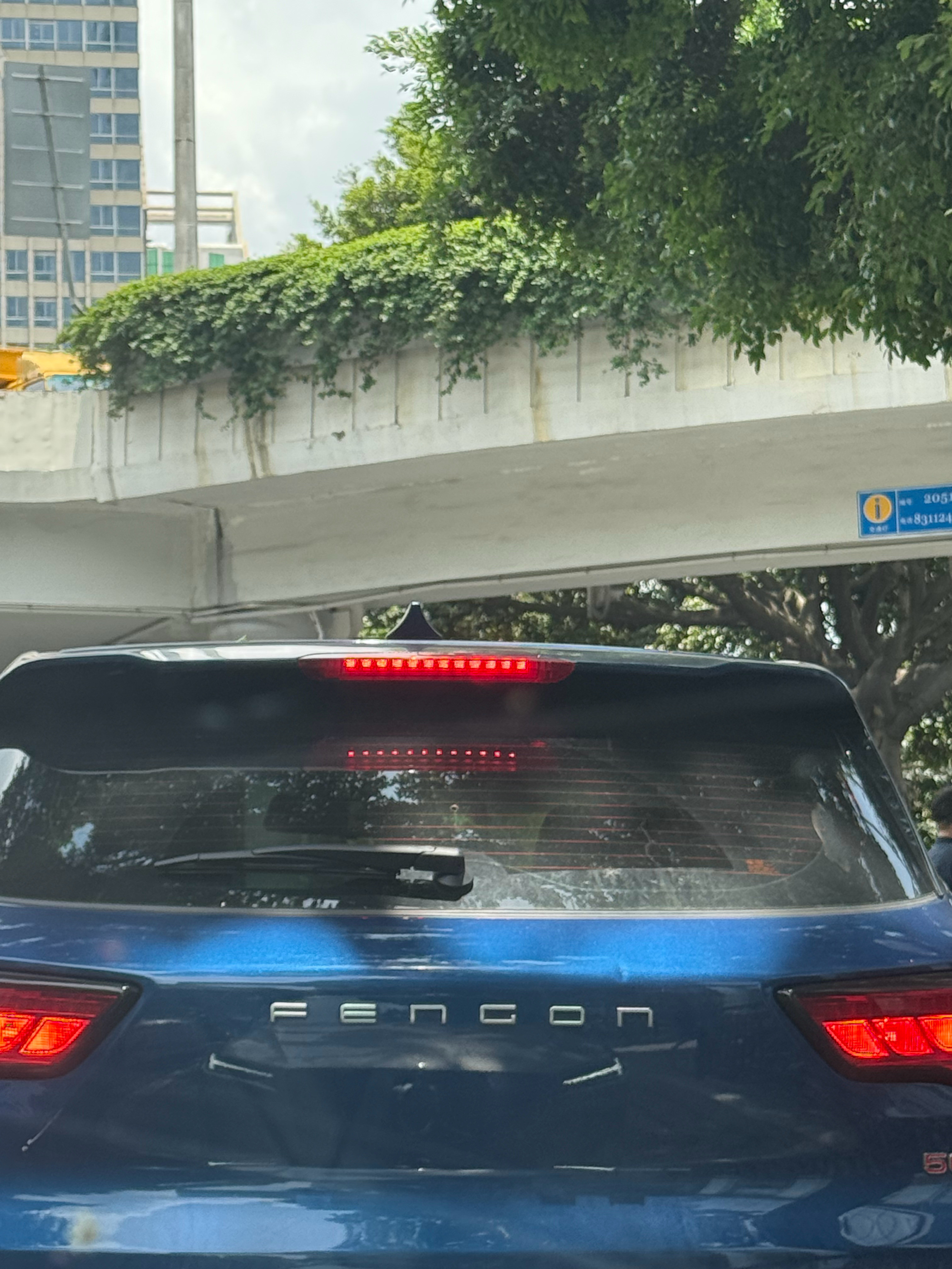 看了很久，都看不出什么品牌​​​