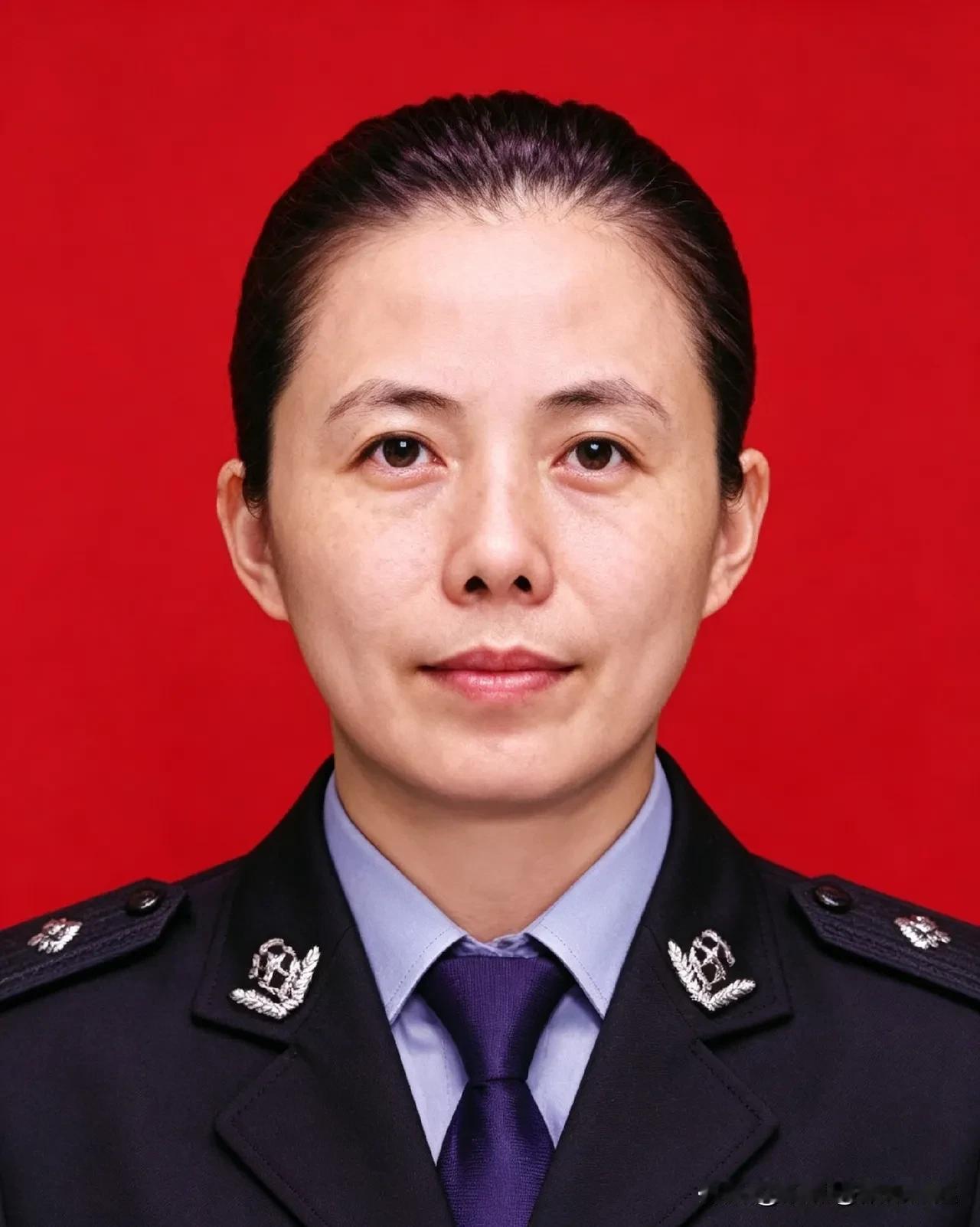 李健平，女，汉族，1975年7月生，中共党员，1991年入伍，1997年退役，现