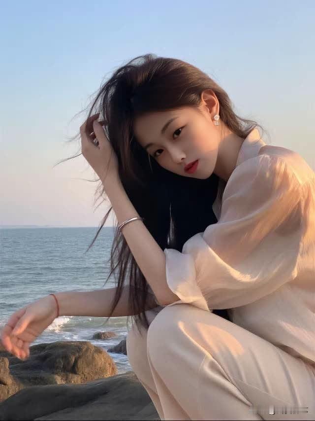 海边少女，温柔时光，静享海风轻拂