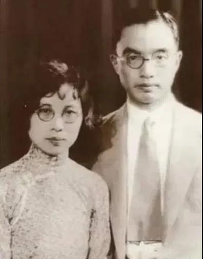 前妻去世后留下了6个嗷嗷待哺的孩子，朱自清那点可怜的工资让生活日常艰难，朋友都劝