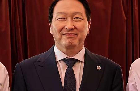 不得不说，崔泰源这基因也忒强了！为何？与前妻卢素英的三个孩子，基本上都复制了