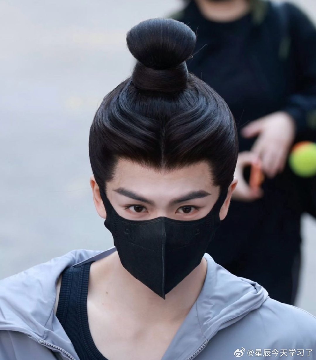 妆前修勾，妆后____（填空题）#张凌赫##张凌赫叶亭宴##刺棠#​