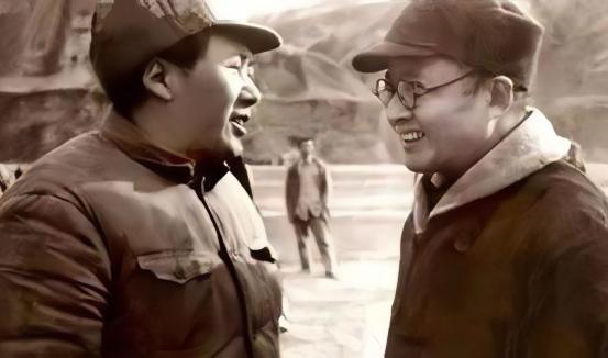 陈云晚年回忆说，遵义会议上有两个人反对毛主席。一个是凯丰，他反对最坚决，态度最明
