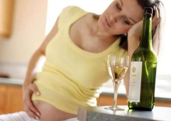 孕妈须知: 这4种食物不要碰, 尤其是怀孕前三个月! 影响胎儿发育