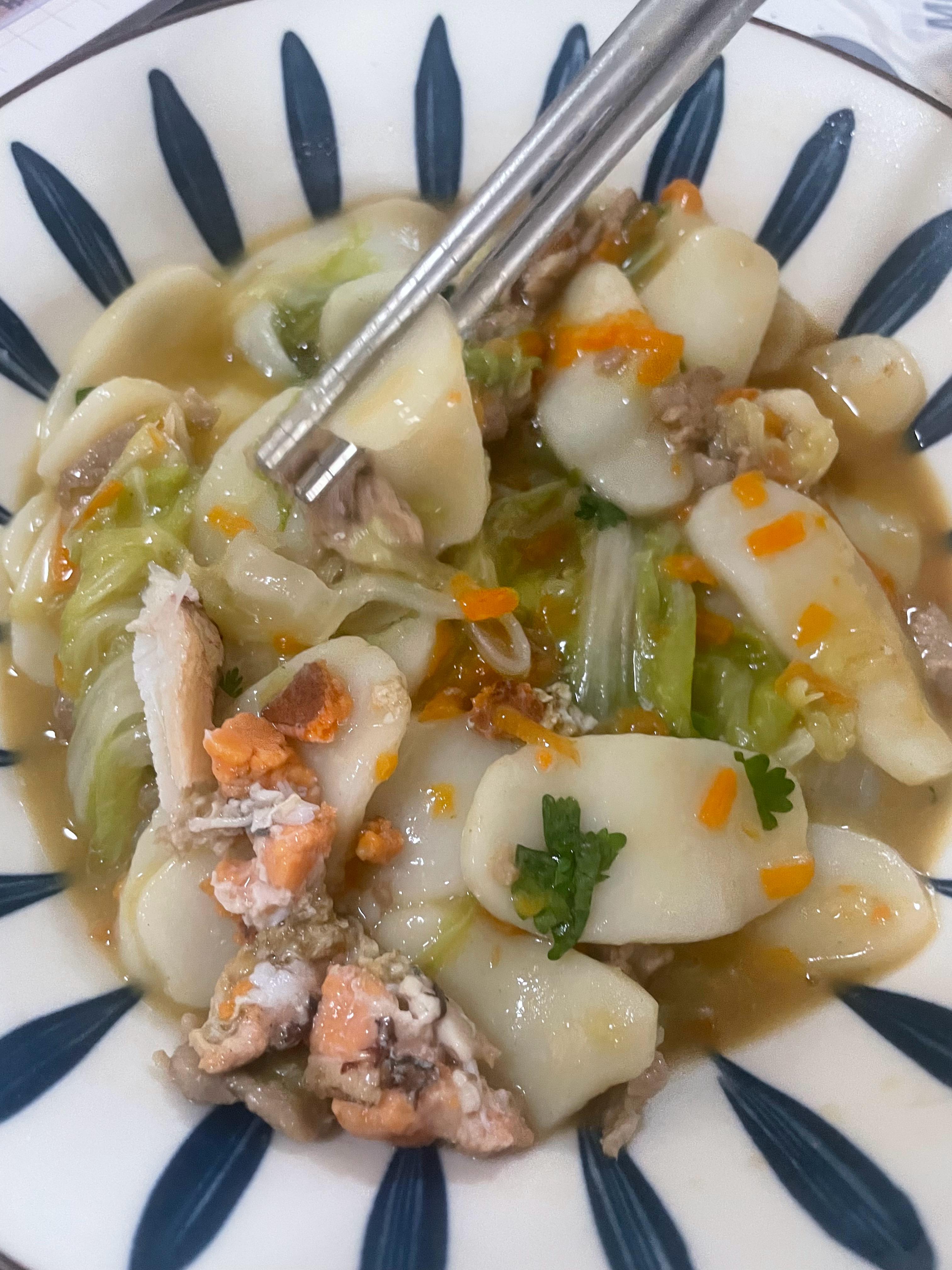 一日一食一记又到了吃梭子蟹的季节了，螃蟹🦀年糕，吃不腻搭配​​