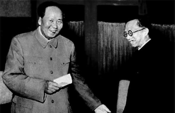 溥仪月薪只有180元，毛主席托人给他送了两千，主席：他是皇帝嘛1959年末，末