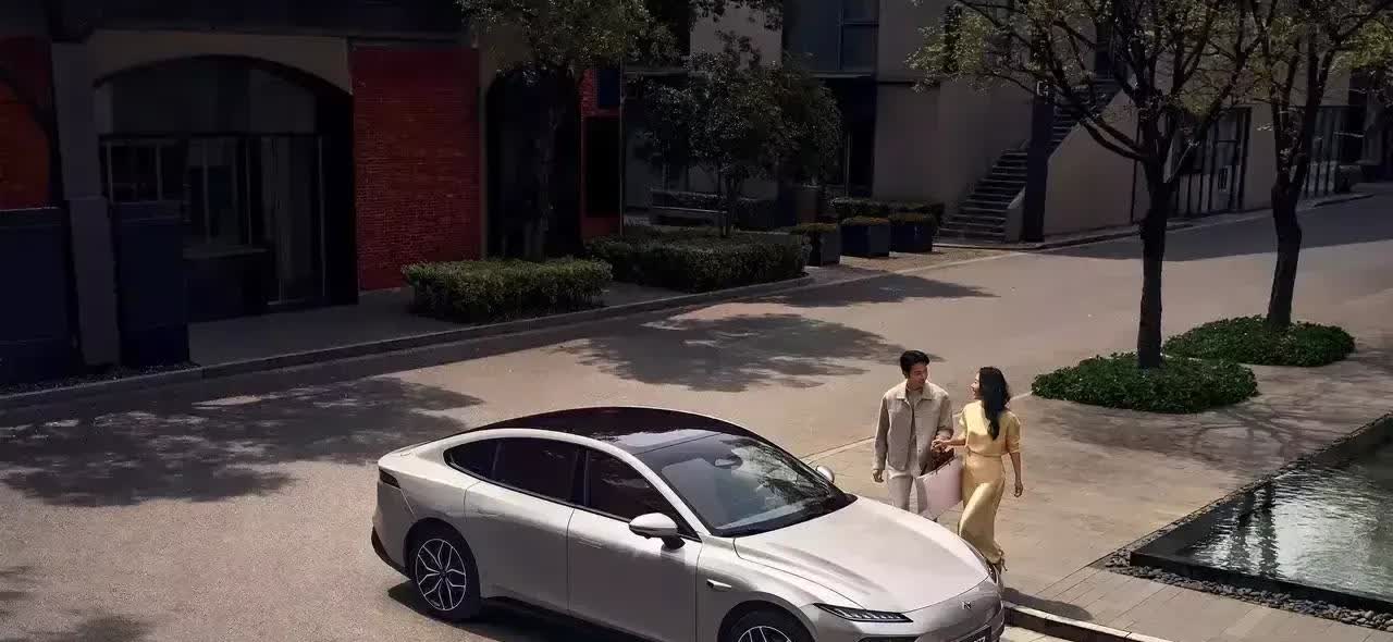 现在，汽车界最流行的一段话：三年不换车——买德系；六年不换车——买美