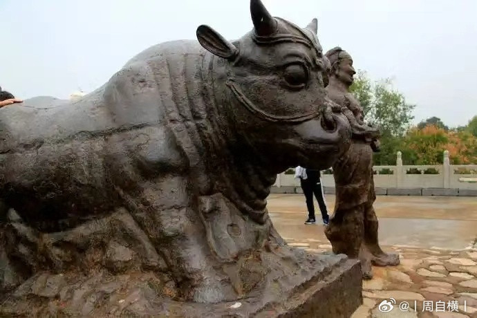 黄河铁牛、铁人、铁山蒲津桥铁牛、铁人、铁山是唐代开元十二年（724年）铸造的浮桥