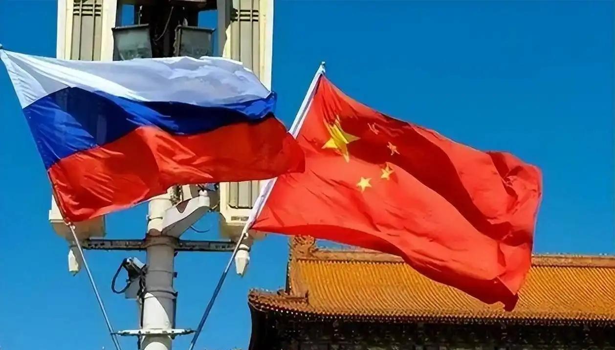 ☁俄罗斯也不希望中国超越美国吗？其实比起美国，俄罗斯更怕中国强大，因为他