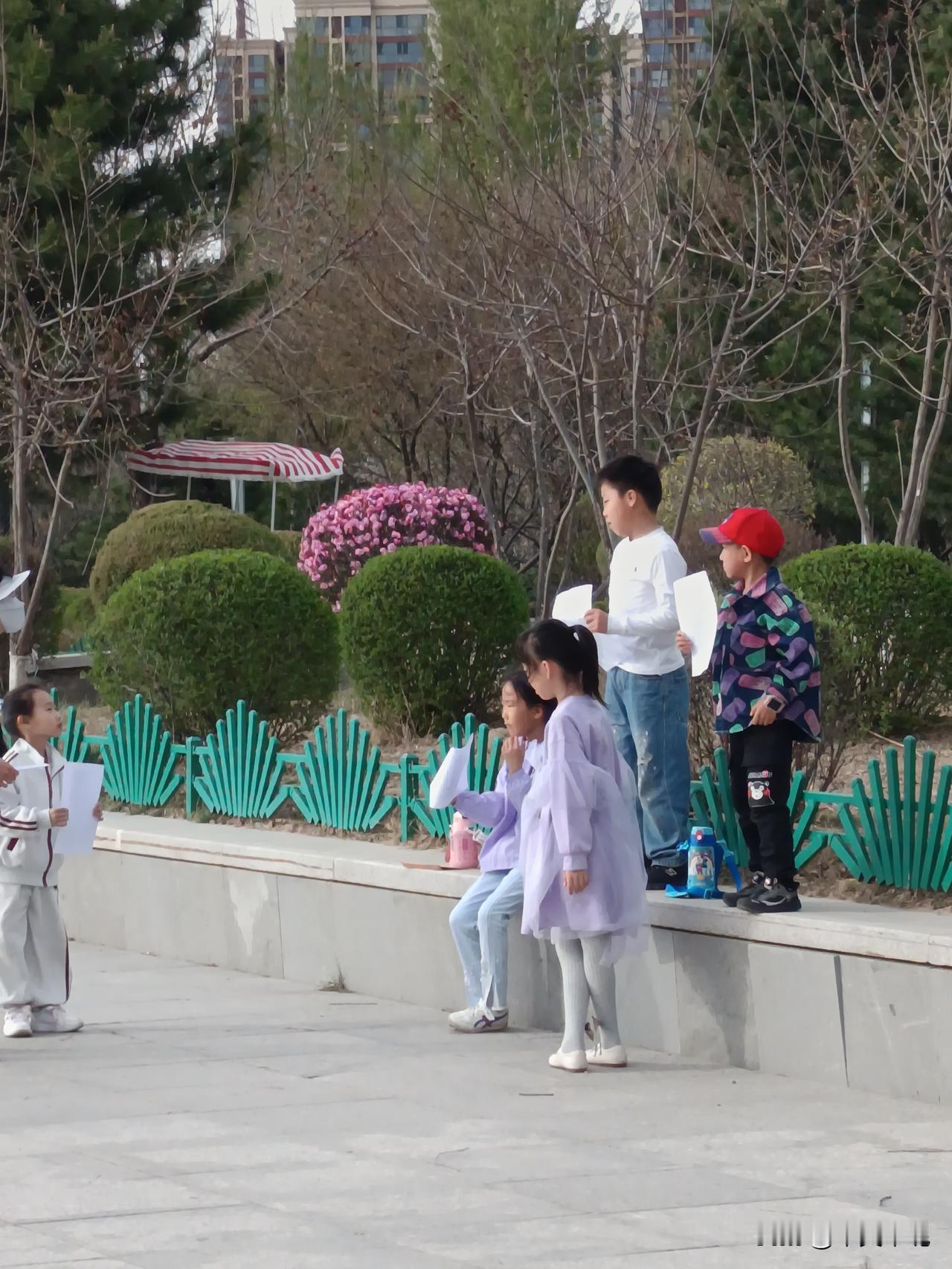 国民基础教育阶段是普惠教育。现在中国教育在这一点上，是有大问题的。比如说搞高