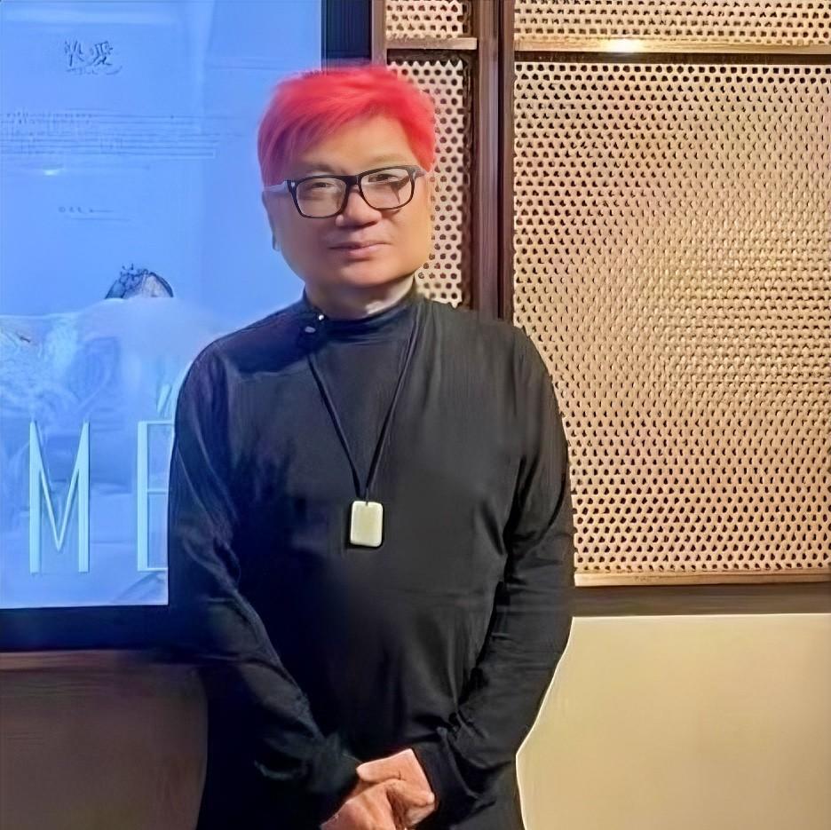 因为于朦胧我上网查了一下程青松不查不知道，查完我反倒蒙圈了出于好奇，我查了