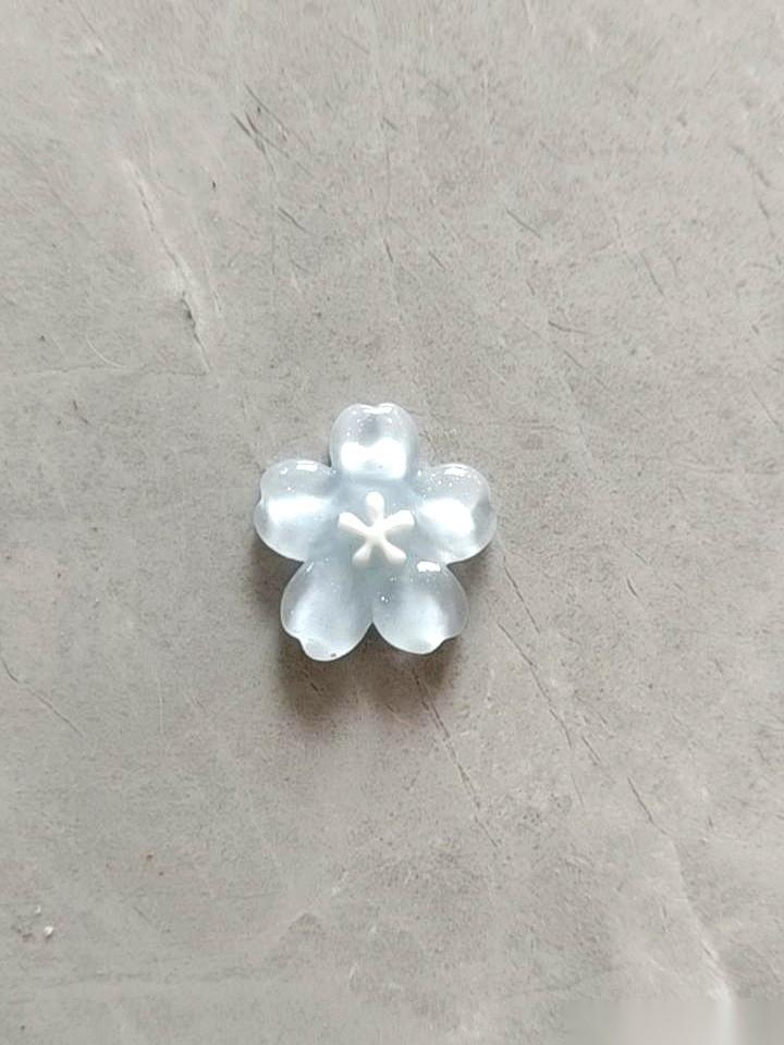 “城里买房首付还差一截，老二老三，你们两家给凑凑！”中秋节这顿团圆饭，二婶刚把一