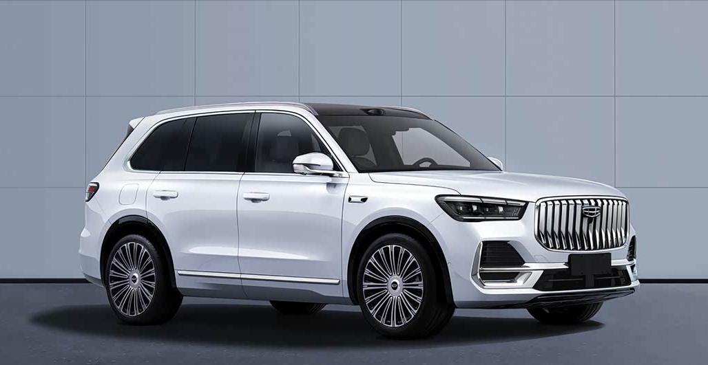车长快到5米2，定位全尺寸旗舰SUV，直接怼着库里南、迈巴赫GLS的市场去的，据说后排标配两个独立航