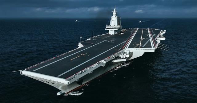 福建舰即将成为全世界战力最强的航空母舰，美国海军的尼米兹级、福特级，其实都已经比