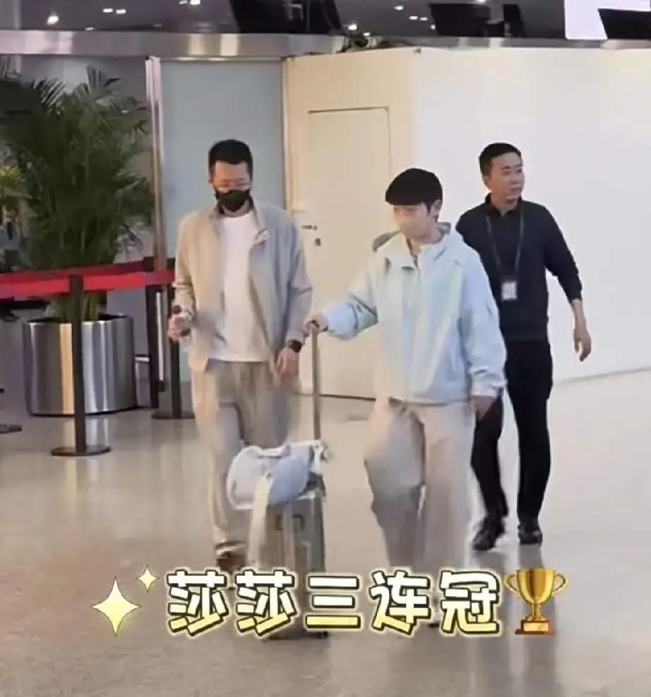 孙颖莎打完世界杯直奔成都不回北京背后细节戳中国乒备战用心很多球迷纳闷，4月打