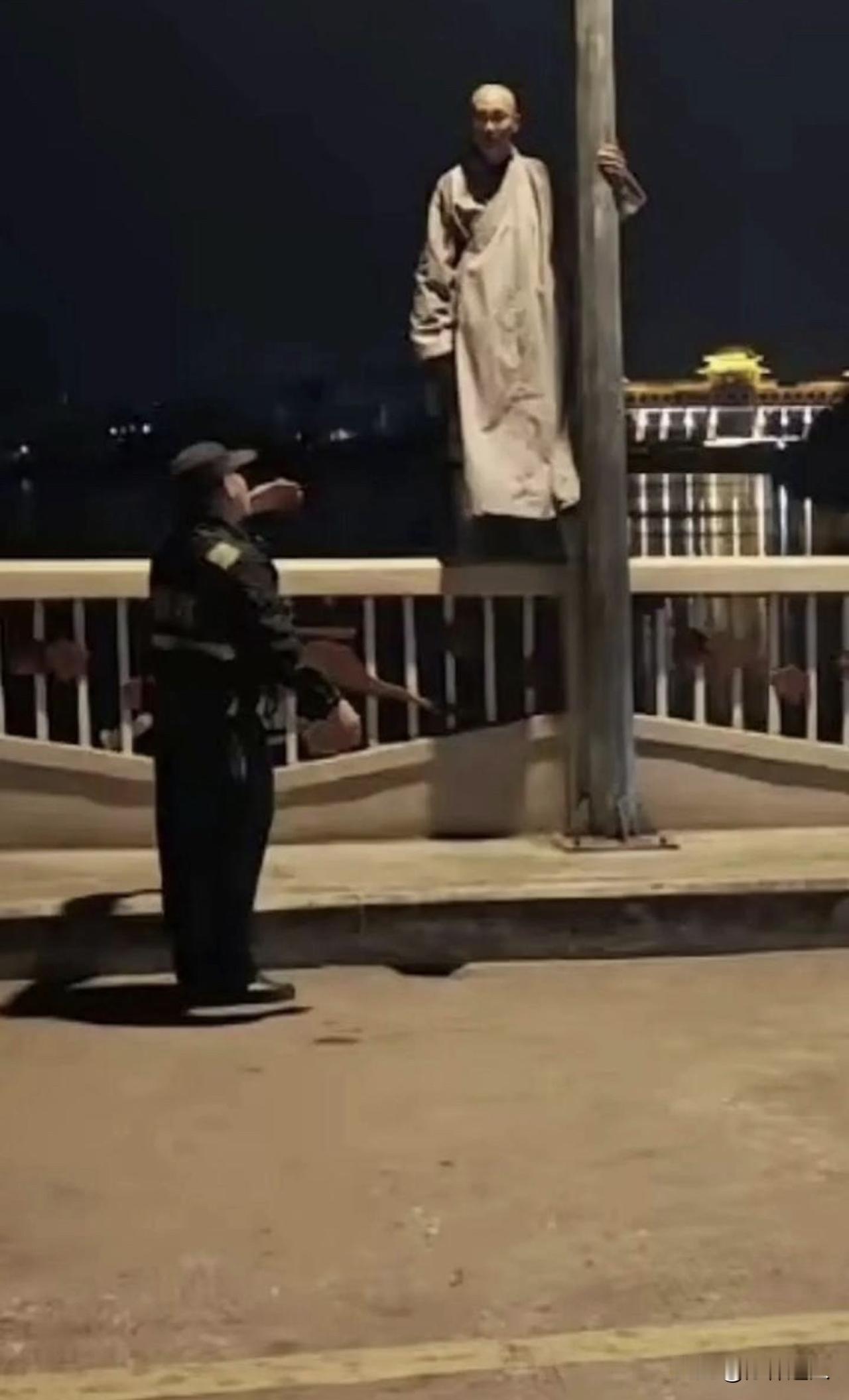 我目睹了：最肮脏的人性和最丑恶的嘴脸，也经历了最阴暗、最痛苦的过程……这个世