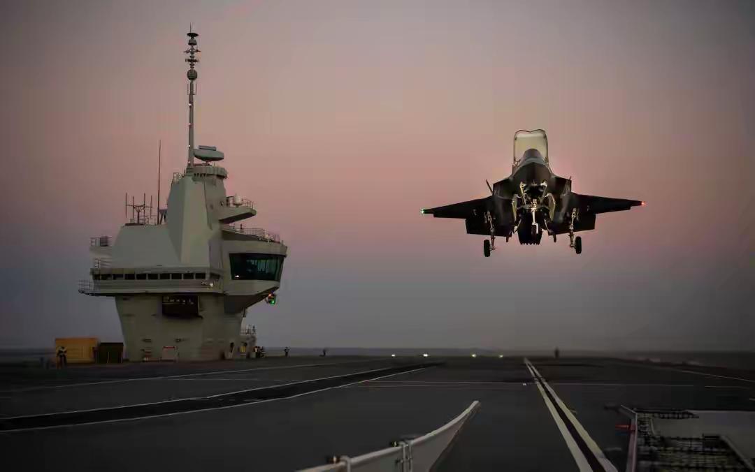 近期胡塞武装红海飞弹偃旗息鼓，当下诡异之机，不能不让人思虑。美军陈兵中东，却与伊