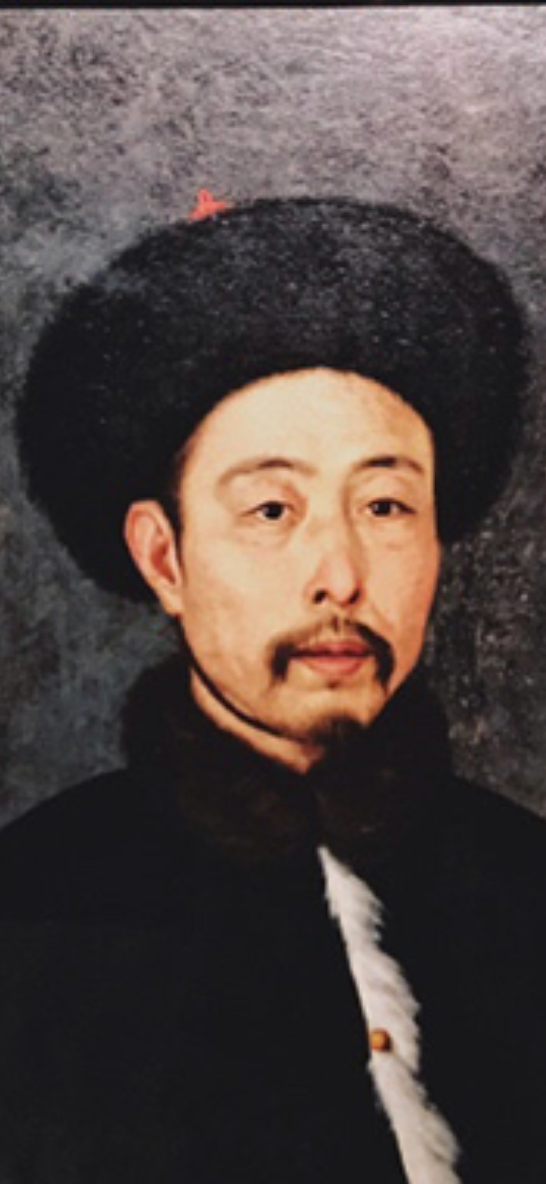 弘历的智慧，最被人忽略的其实是早年就刻进骨子里的藏锋本事。他是雍正第四子，原本储位根本没攥稳，偏偏雍