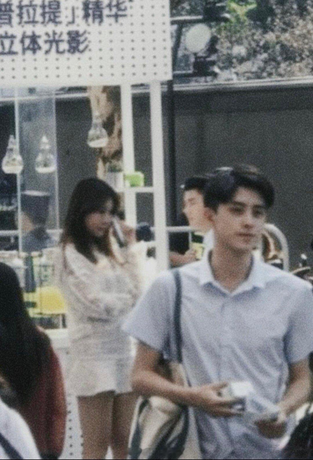 敖瑞鹏早期生图就如此抗打帅炸了好嘛[点赞][点赞]​​​