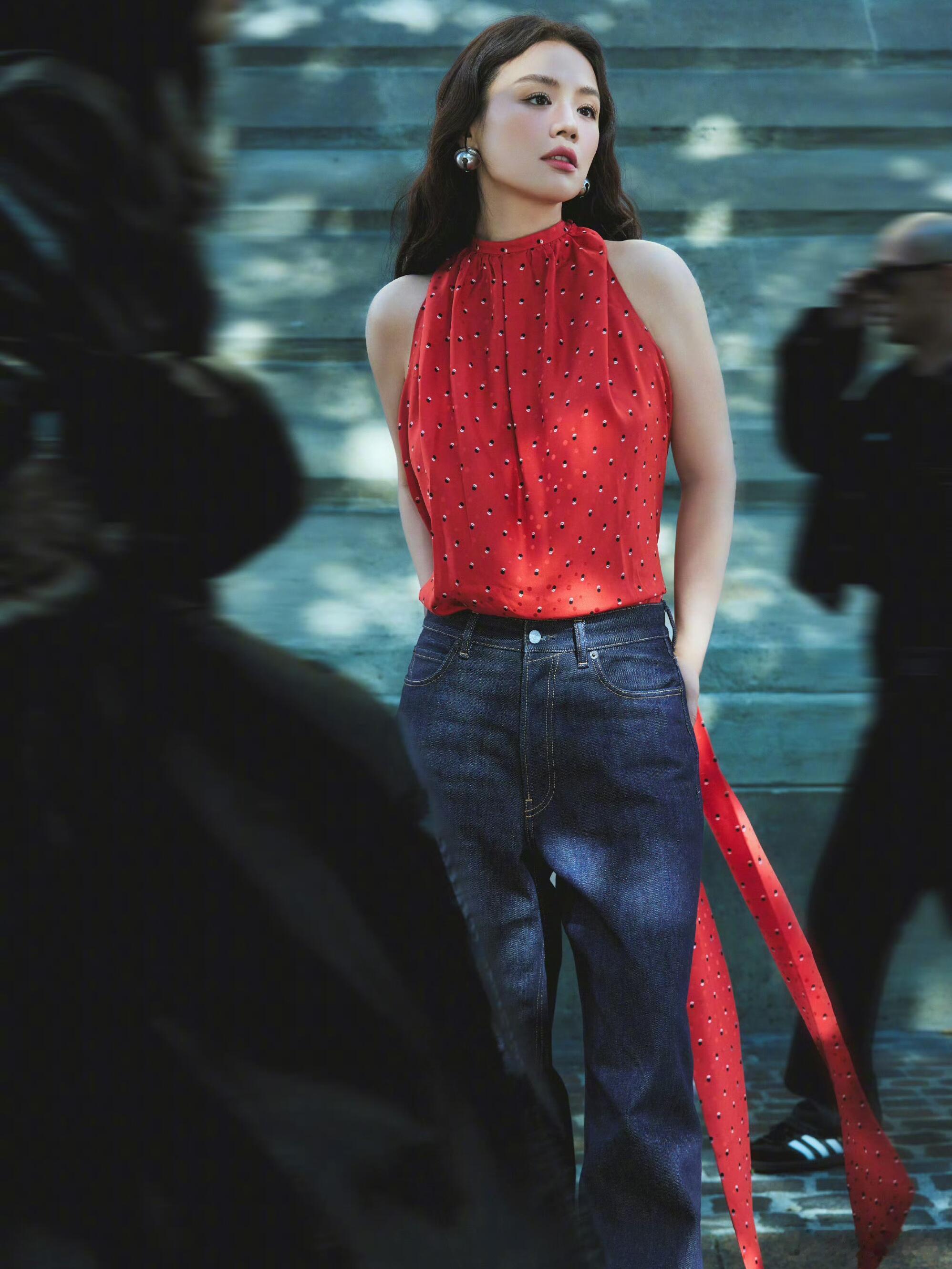 马思纯女人中的女人团队里有马思纯这样的女生太棒了吧！有她在就感觉特别安心，行动力