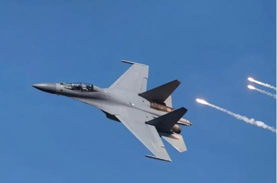 美军飞行员最崩溃的事，不是在雷达上看到我们的歼-20。恰恰相反，是每一次，每一次