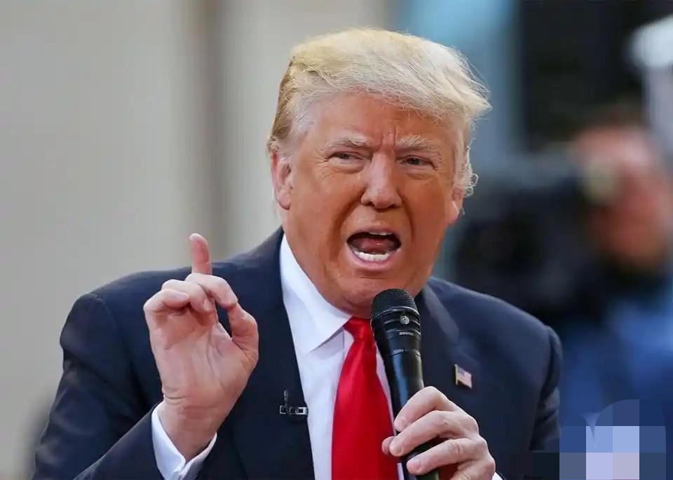 特朗普：今晚10点封锁伊朗！这消息一出，全球市场瞬间炸锅，尤其是国际油价，应声