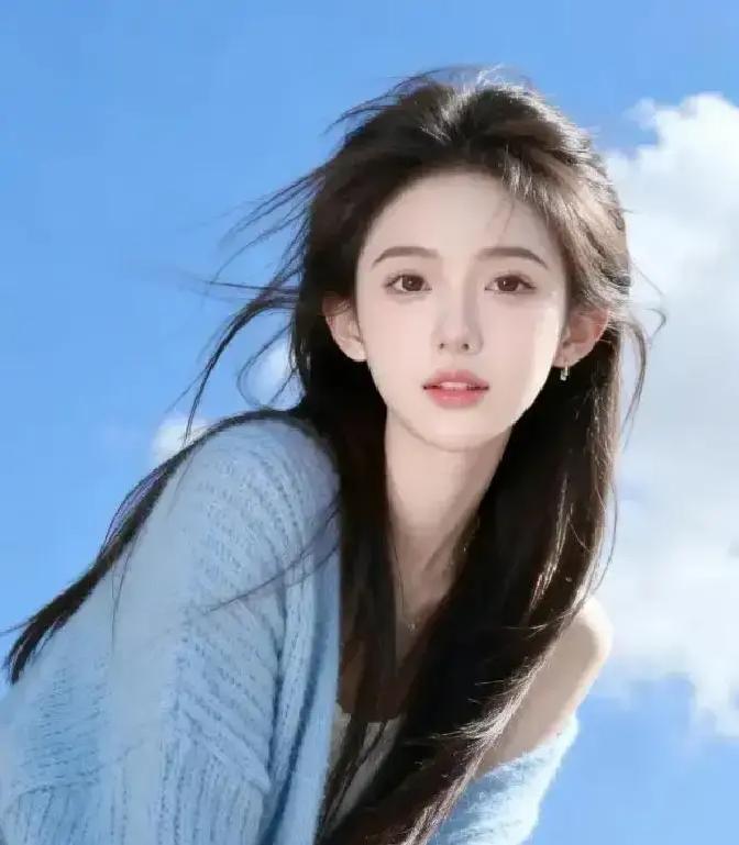 女人突然对你热乎，多半不是天降缘分。夜里消息秒回，见面贴得近，手一碰就笑。