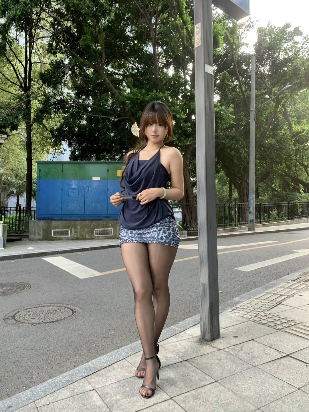 蓝豹美人