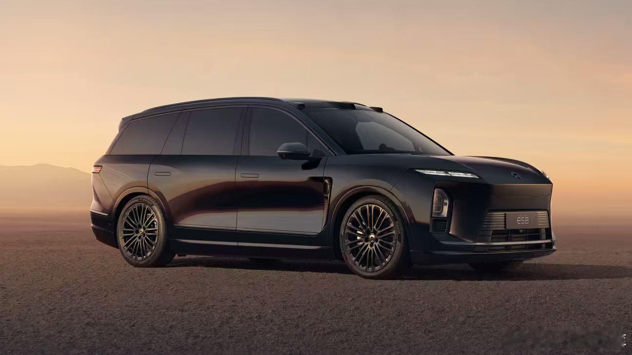 全新ES8玄金特别版现已上市蔚来北京车展蔚来推出全新ES8玄金特别版，45.6