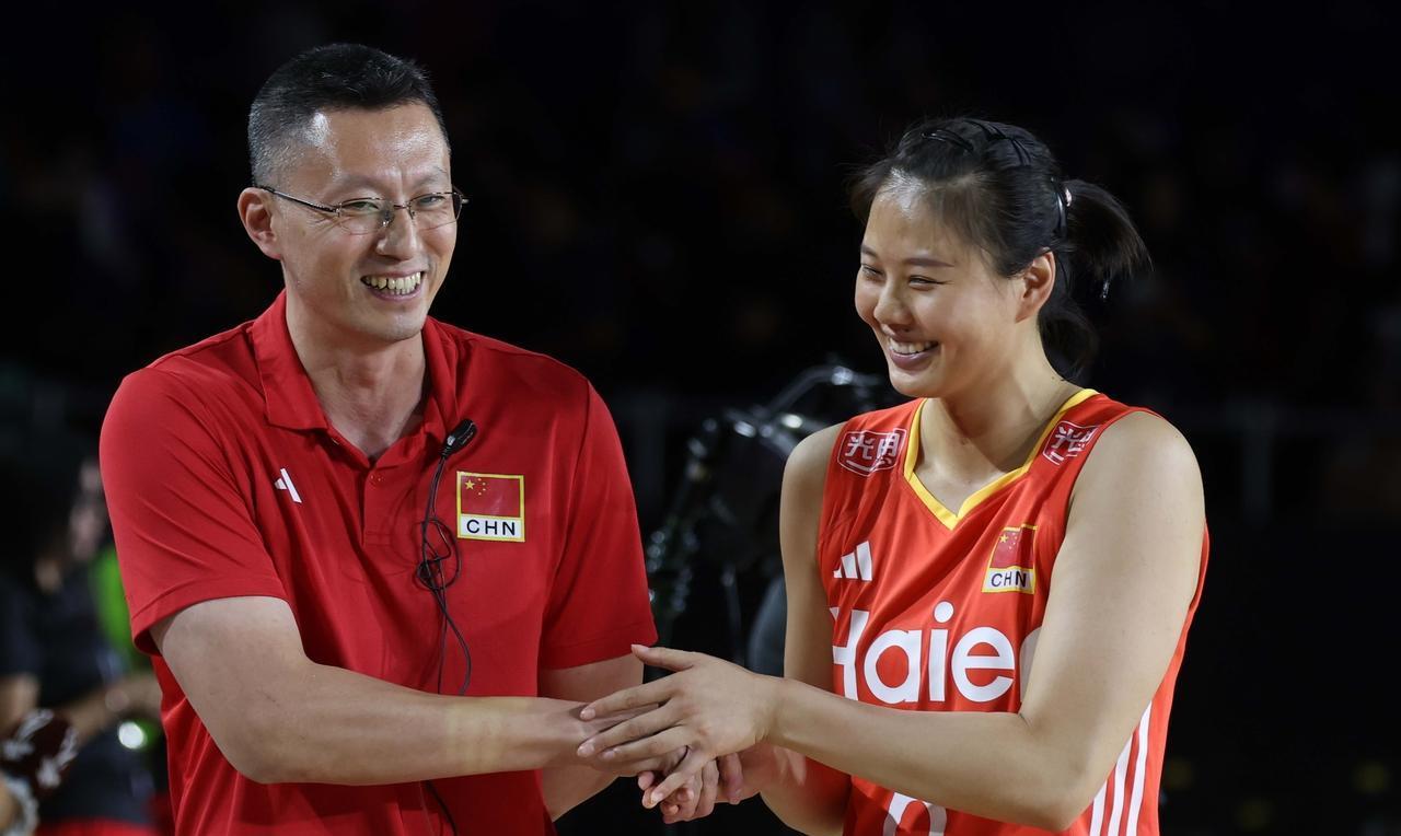 女排队长龚翔宇的功劳不可忽视！中国女排3-1逆转墨西哥，第二局局末23平、24平