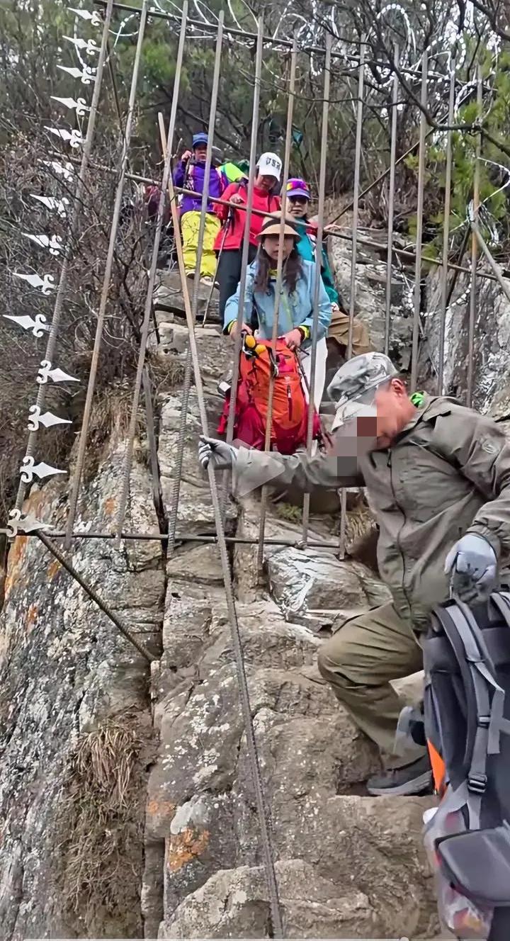 最近不少人应该都刷到了，不少寺庙暂时封闭、山区也不让随意徒步了，很多人都在问啥？