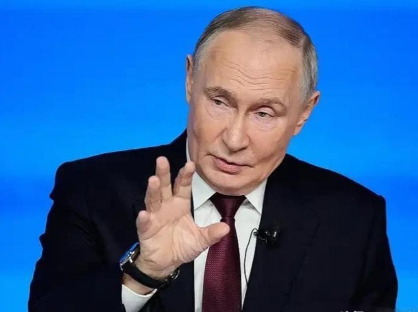 刚刚传来的消息，24日凌晨在莫斯科南部发生的爆炸事件又有了新的说法:两名交警在警