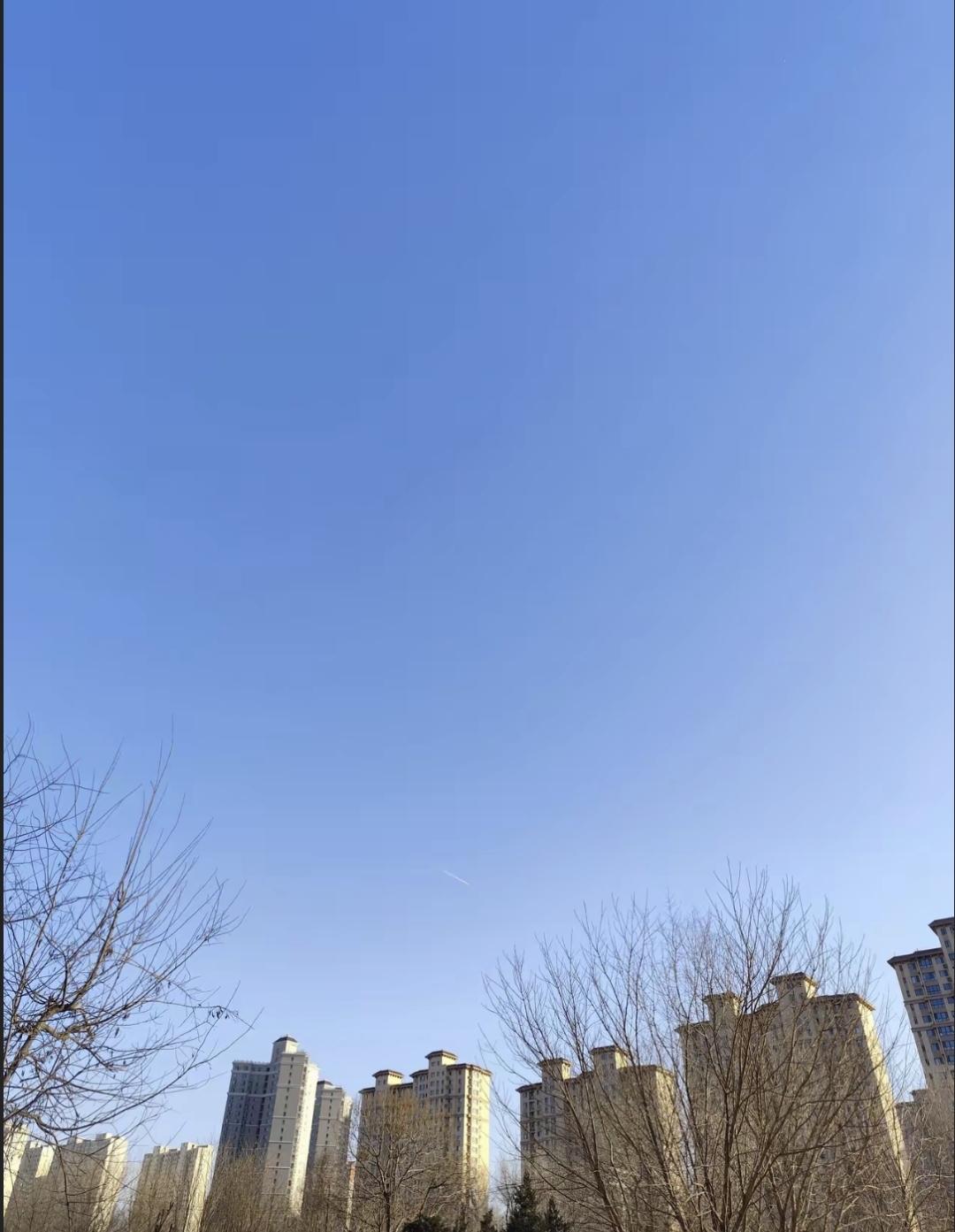 今年老家那边擦玻璃的师傅说，以前过年一单150，现在90都接不到几个。我查了下平