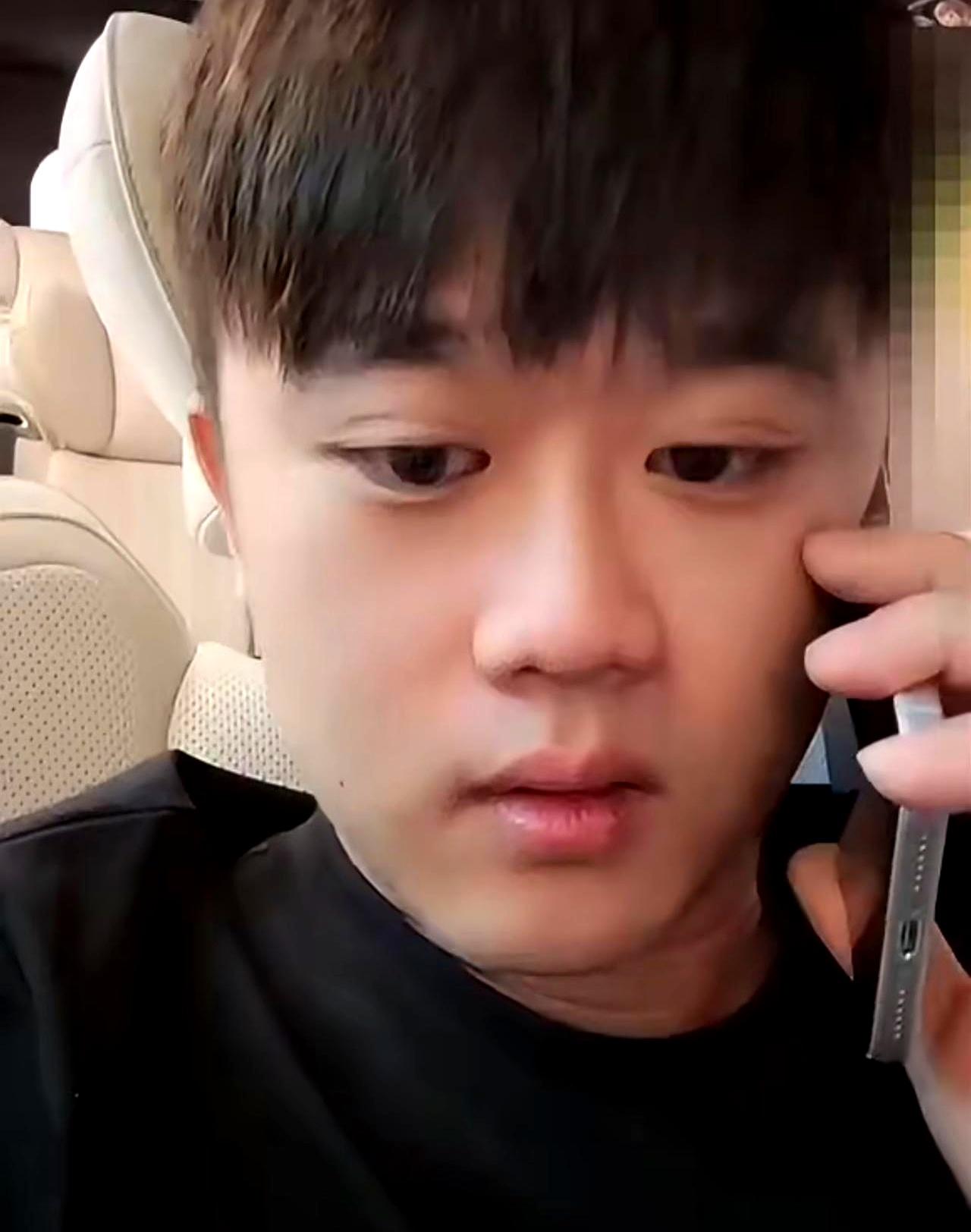 赵梦澈霸气护刘小啦粉丝刚说小啦号没了，赵梦澈直播里就直接打电话过去问。