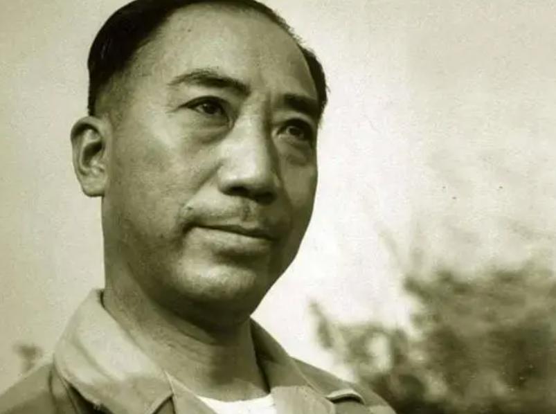 1942年，得知李开峰投敌后，戴笠一怒之下直接放话：“谁铲除李开峰就赏他20万大