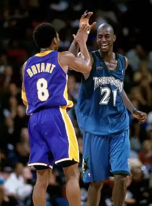 NBA2004年西决狼王加内特大战科比和奥尼尔！第一场湖人97-88森林狼（主