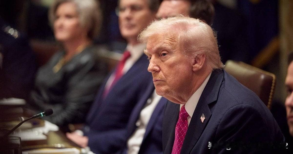 外交官谈特朗普厚颜无耻的算计：“迫使乌克兰让步”特朗普在情绪的影响下，对乌