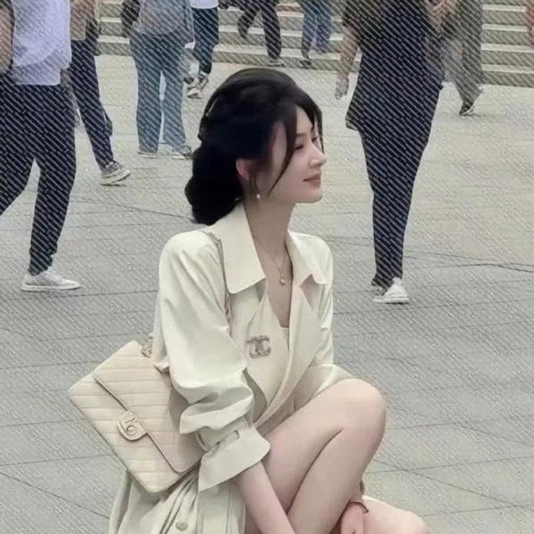 这颜值，普通人里算是顶流了吧