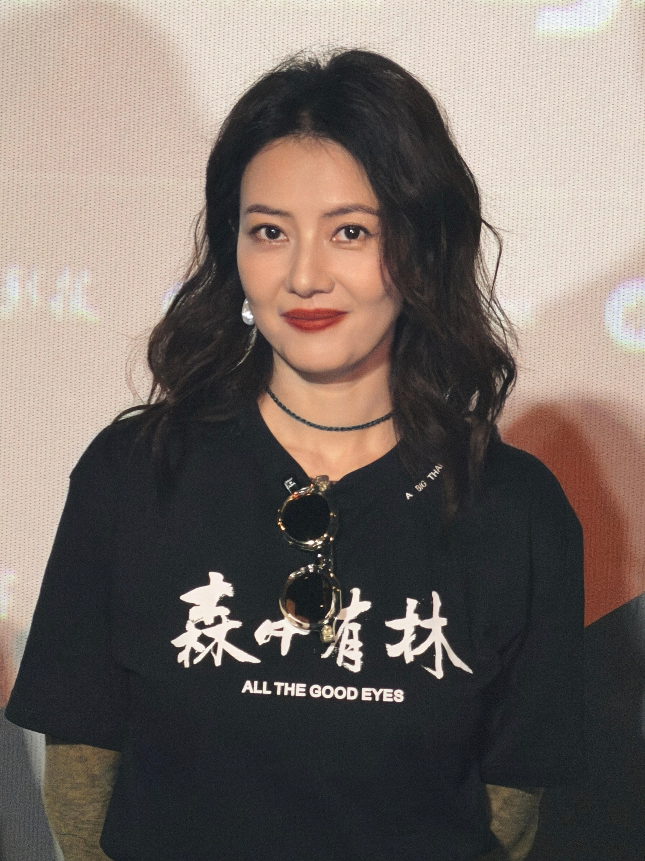 高圆圆你知道的我从小就跟了你高圆圆听到那句话的反应，比任何采访都真实。她不是用