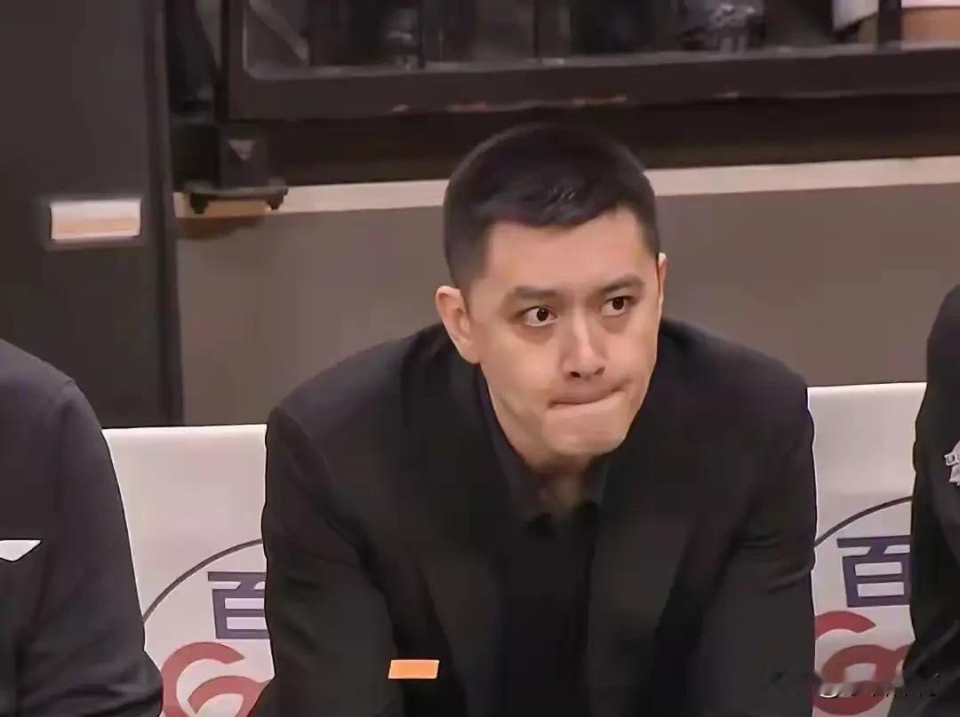 辽宁男篮当前球员表现排名1、付豪九场比赛全部登场，场均15.8分，是球队国产