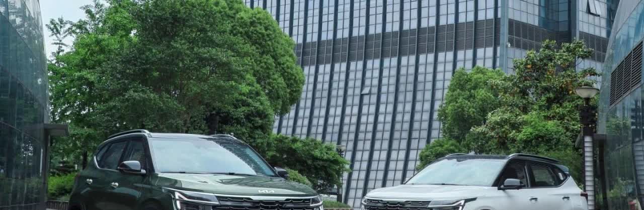 起亚终于学会放下身段，自砍一刀，推史上全球最低价，合资SUV，比丰田更狠！
