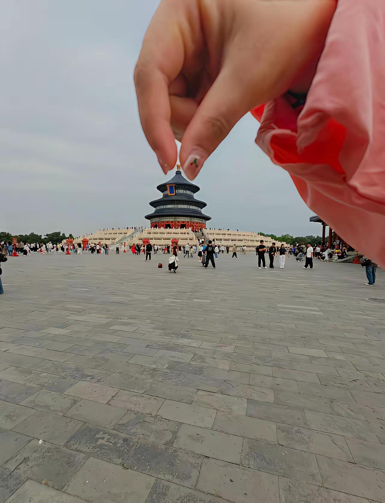 已经报警，天坛被偷了……