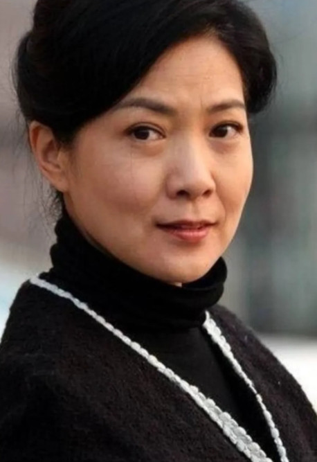 沈丹萍曾诉苦：我一出差，家里现金就不见了三五千，怀疑是保姆偷的，但又不敢问她，只